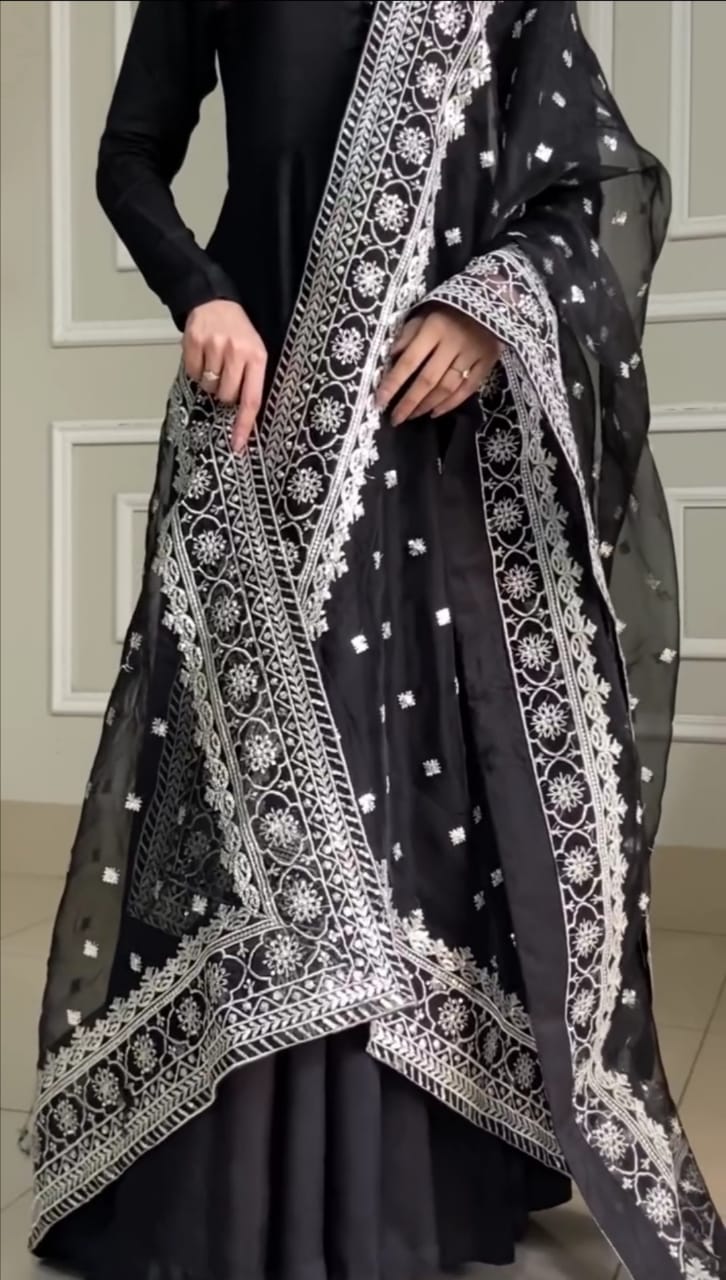 Royal Flair Embroidered Frock 3-Piece