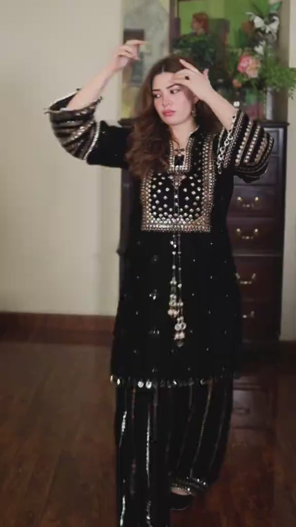 Elegant Women’s Embroidered 3-Piece Suit