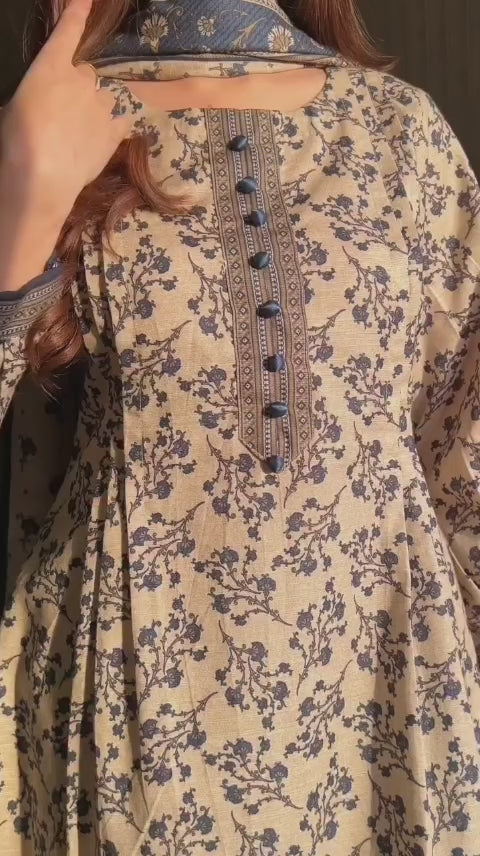 Khaddar Printed 3pc Suit